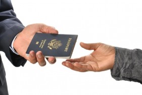 Vạn Phát Gia - nhận làm hộ chiếu passport cho trẻ em